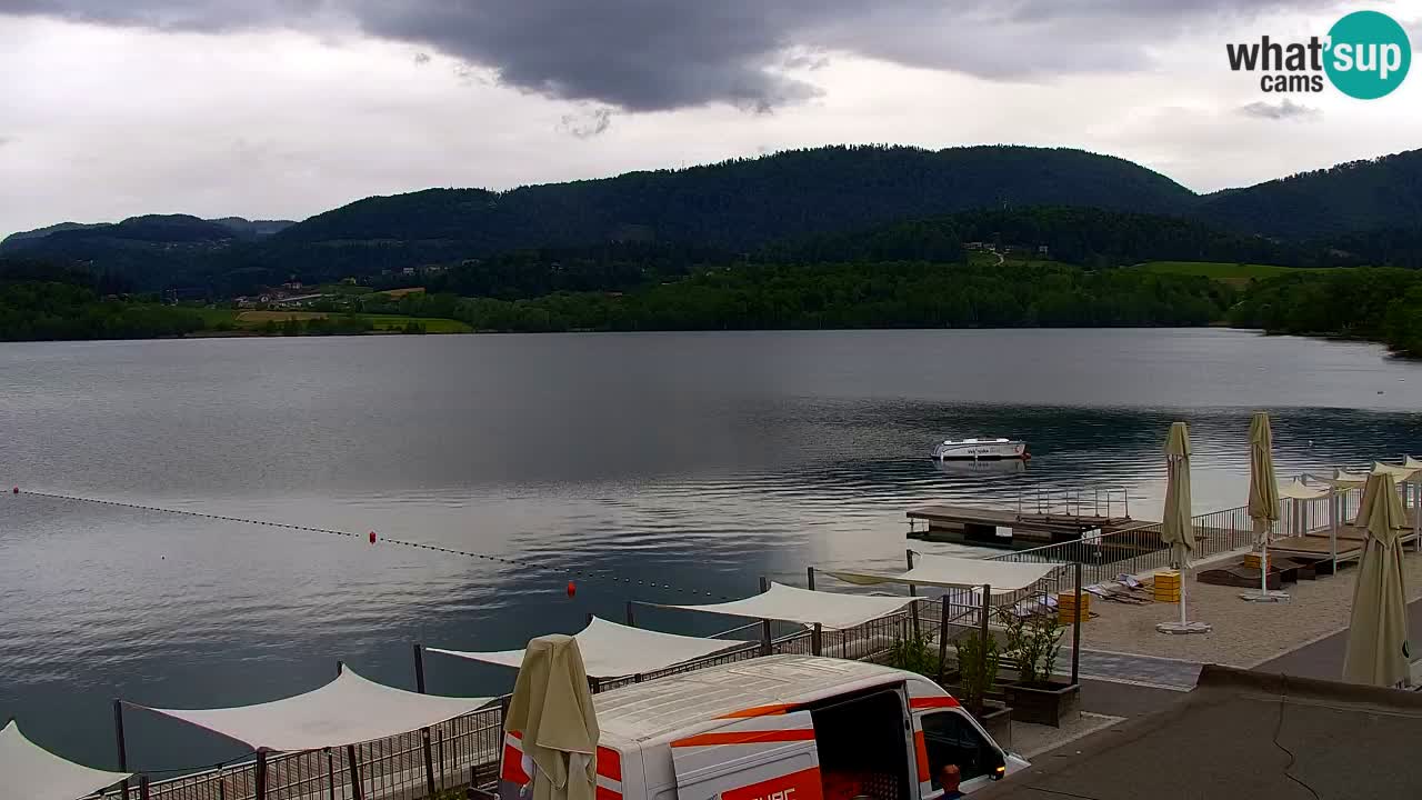 Spletna kamera Velenjsko jezero – Pogled v živo z Velenjske plaže