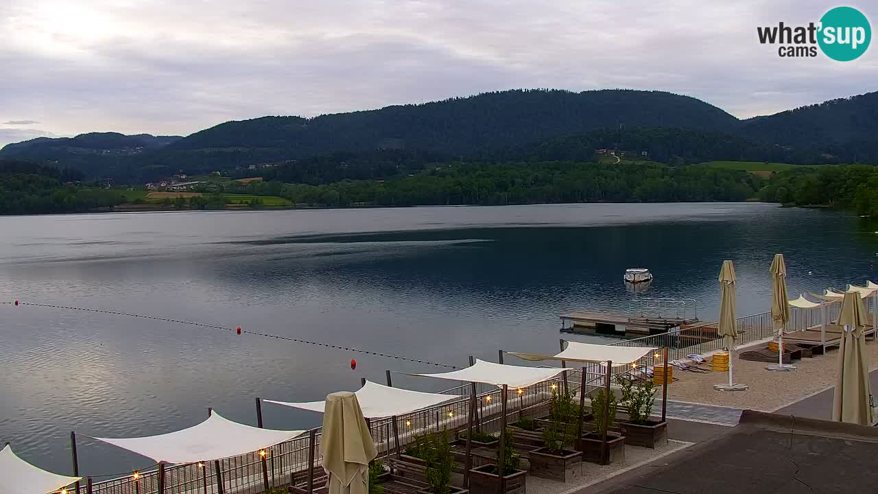 Spletna kamera Velenjsko jezero – Pogled v živo z Velenjske plaže