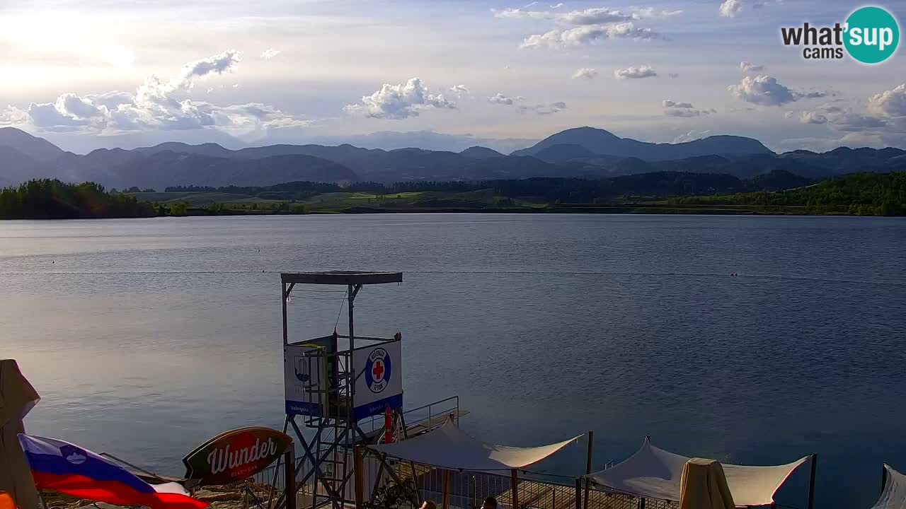 Velenje Lake Webcam – Live from Velenje Beach