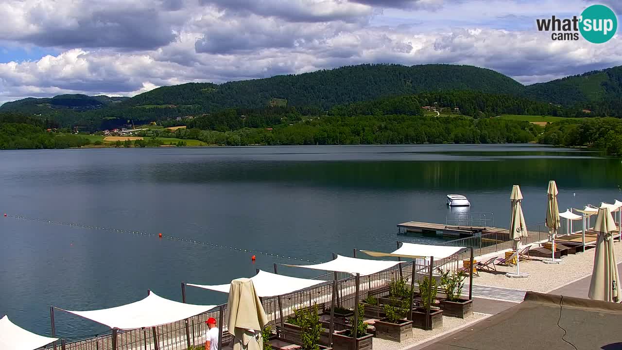 Spletna kamera Velenjsko jezero – Pogled v živo z Velenjske plaže