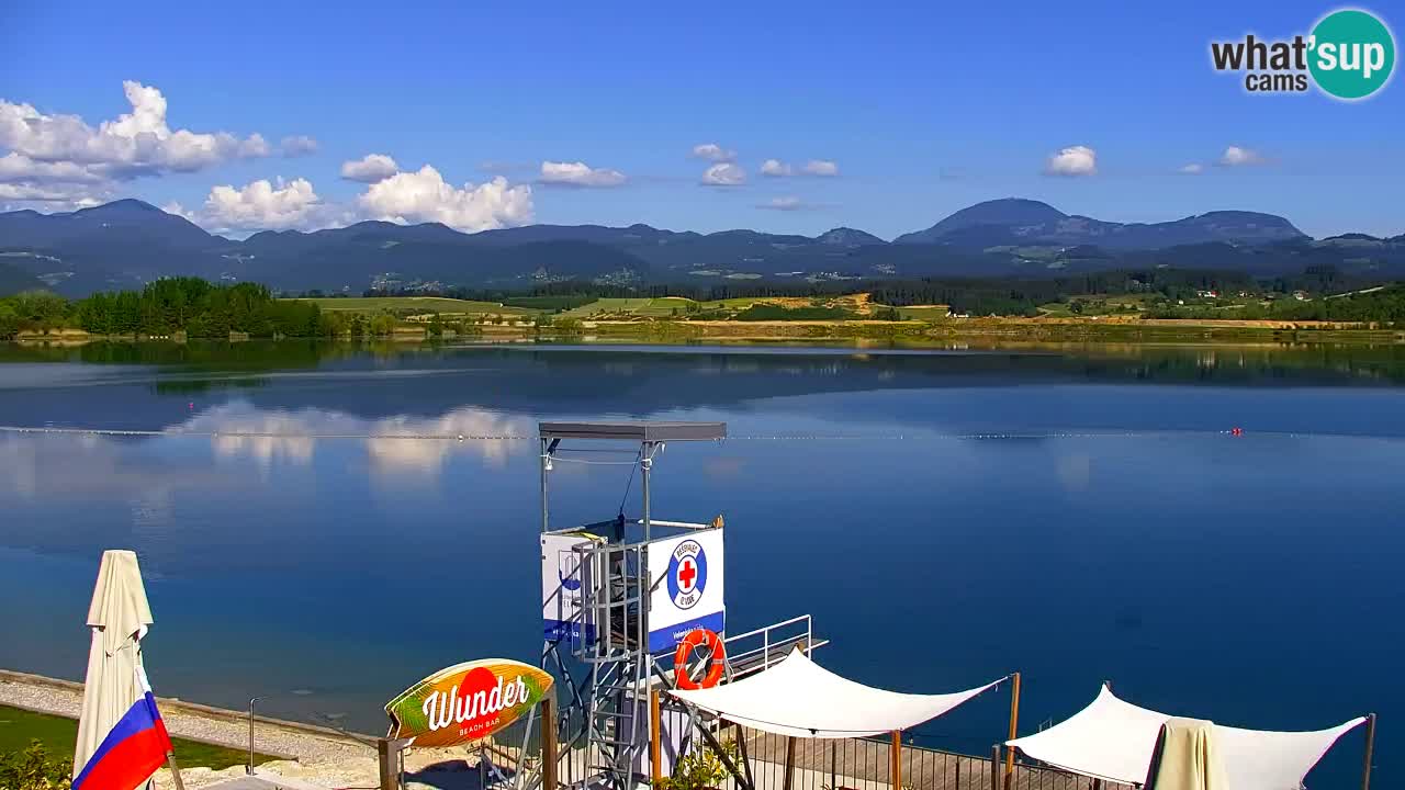 Spletna kamera Velenjsko jezero – Pogled v živo z Velenjske plaže