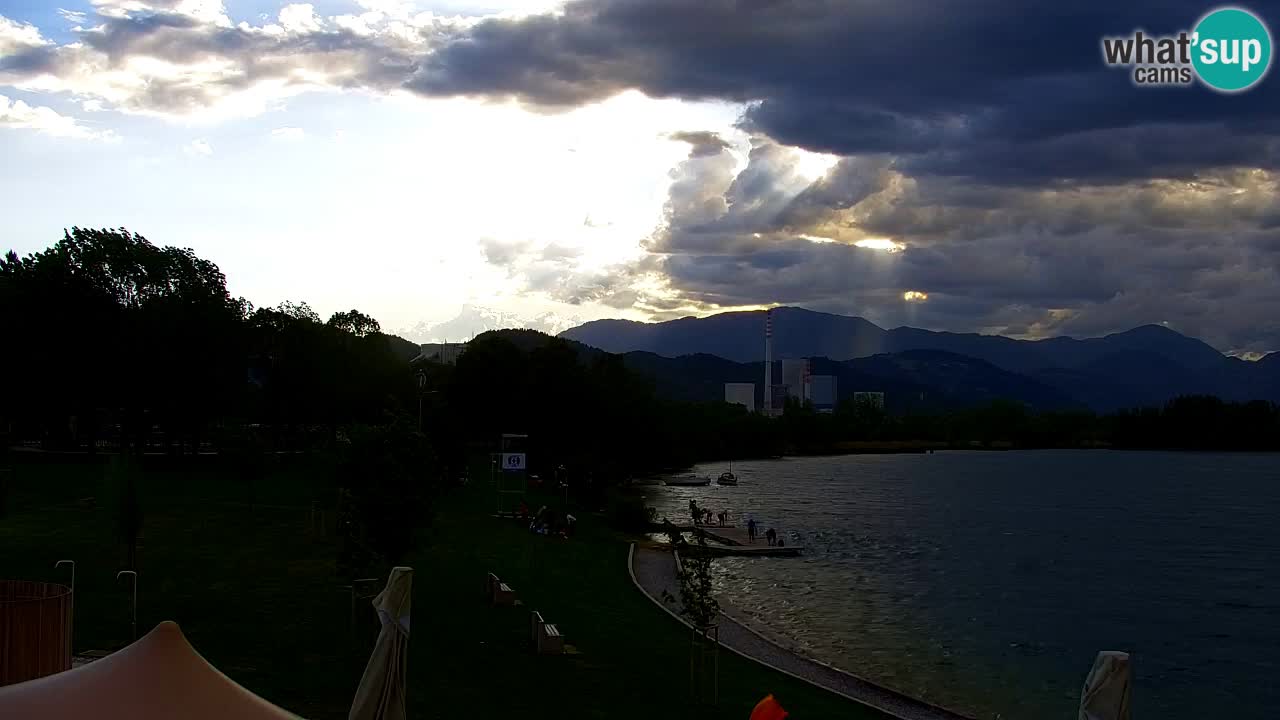 Web kamera Velenjsko jezero – Plaža Velenje uživo
