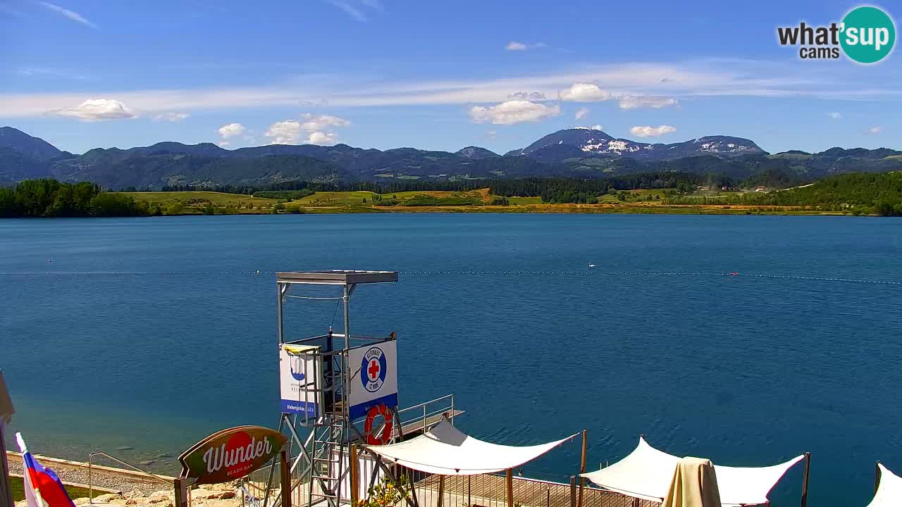 Spletna kamera Velenjsko jezero – Pogled v živo z Velenjske plaže