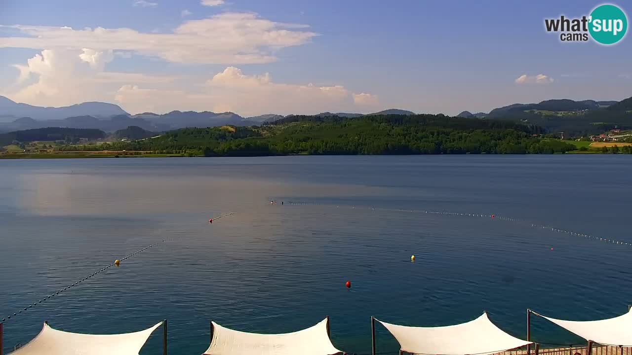 Spletna kamera Velenjsko jezero – Pogled v živo z Velenjske plaže