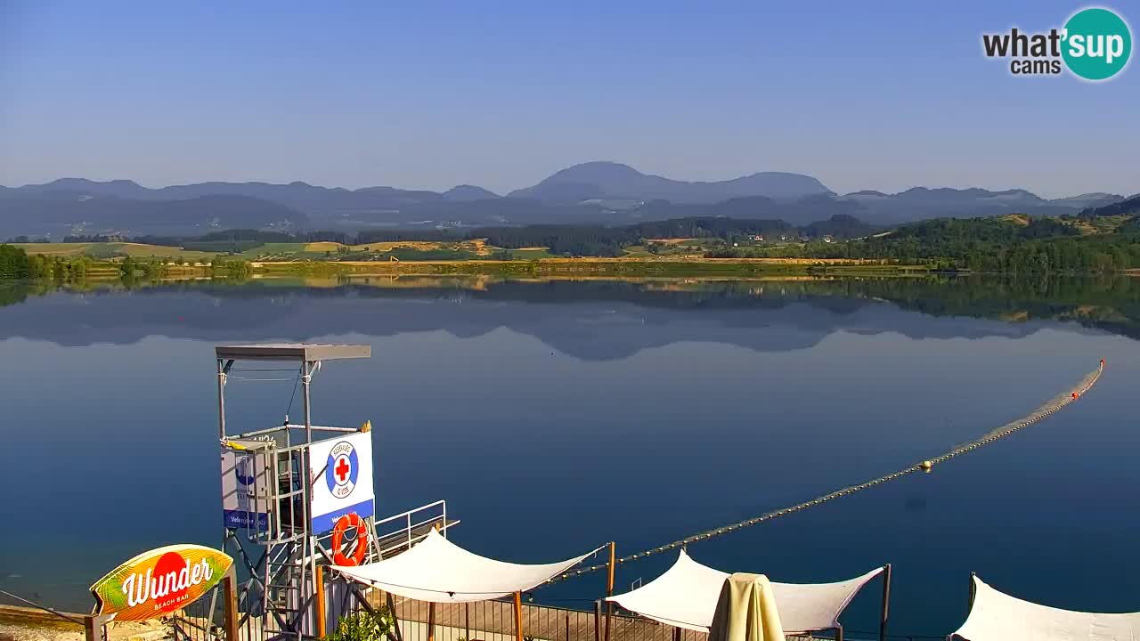 Spletna kamera Velenjsko jezero – Pogled v živo z Velenjske plaže