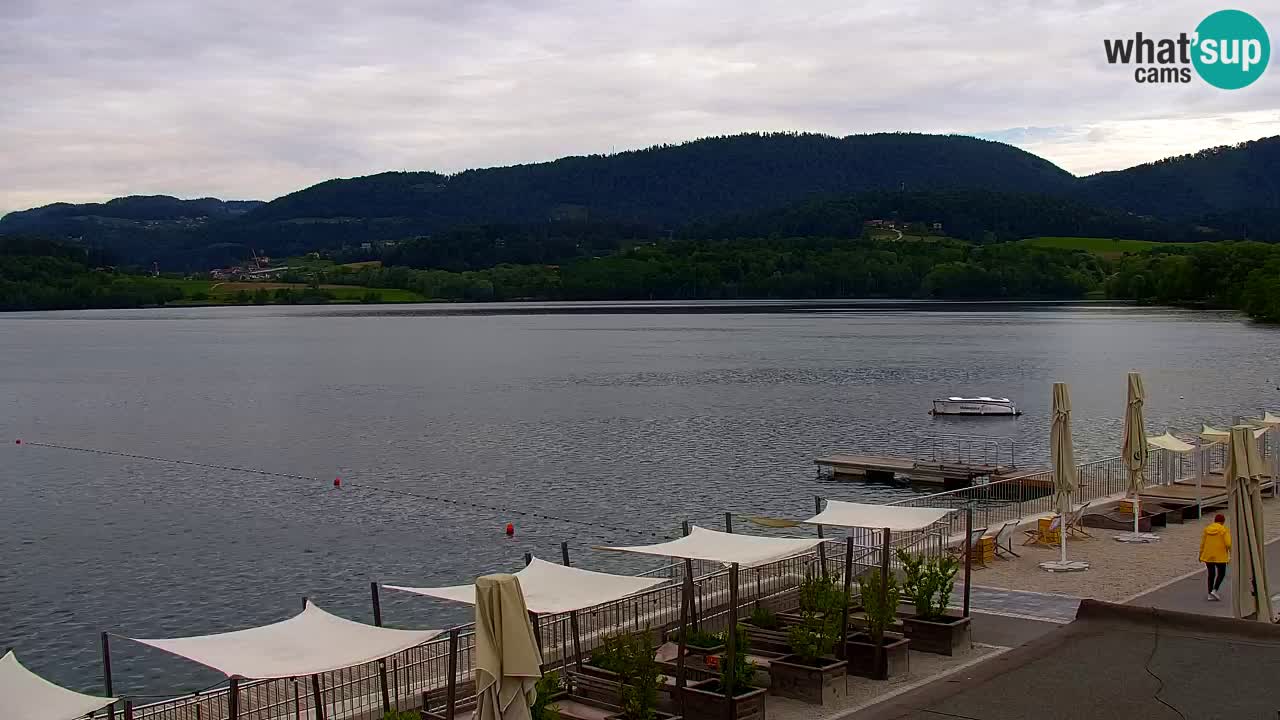 Spletna kamera Velenjsko jezero – Pogled v živo z Velenjske plaže