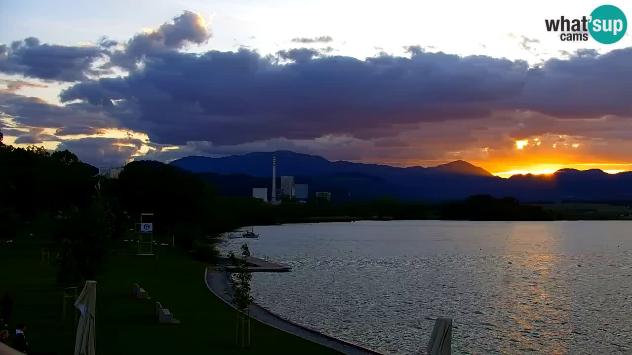 Web kamera Velenjsko jezero – Plaža Velenje uživo