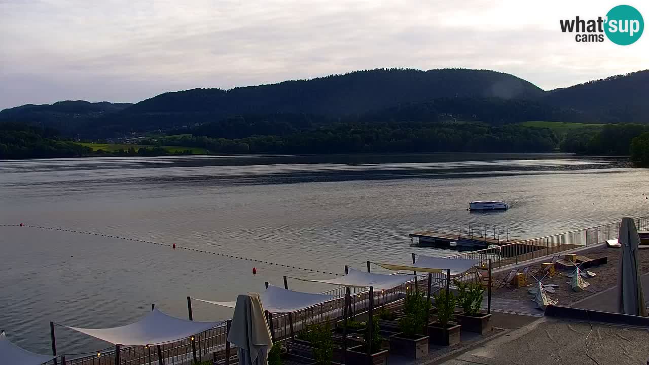 Spletna kamera Velenjsko jezero – Pogled v živo z Velenjske plaže