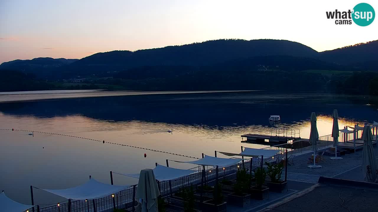 Spletna kamera Velenjsko jezero – Pogled v živo z Velenjske plaže