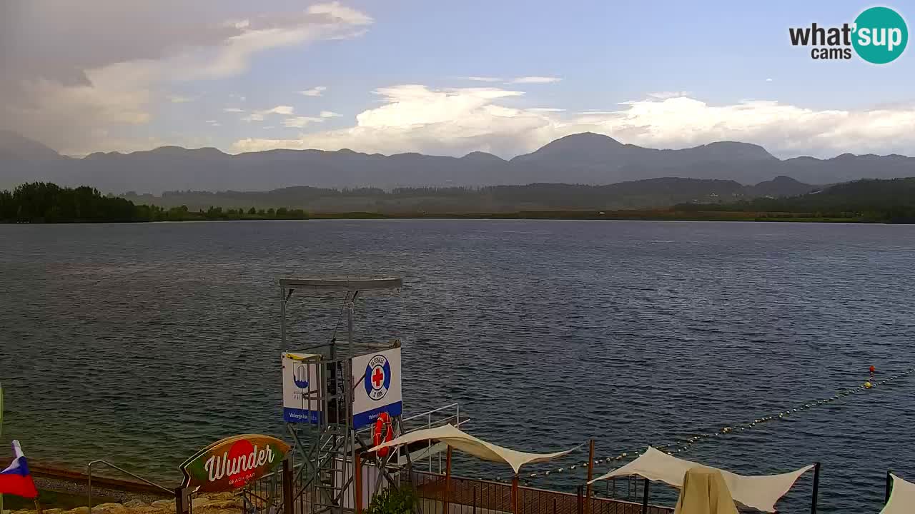 Web kamera Velenjsko jezero – Plaža Velenje uživo