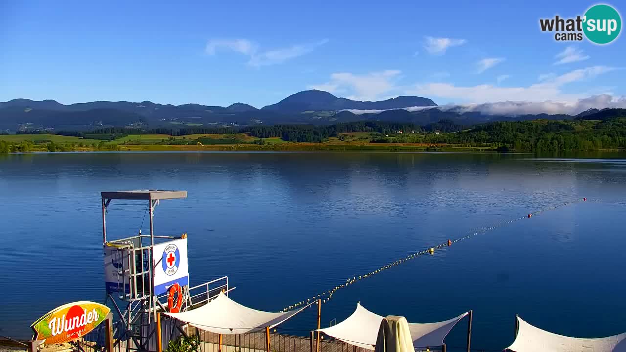 Spletna kamera Velenjsko jezero – Pogled v živo z Velenjske plaže