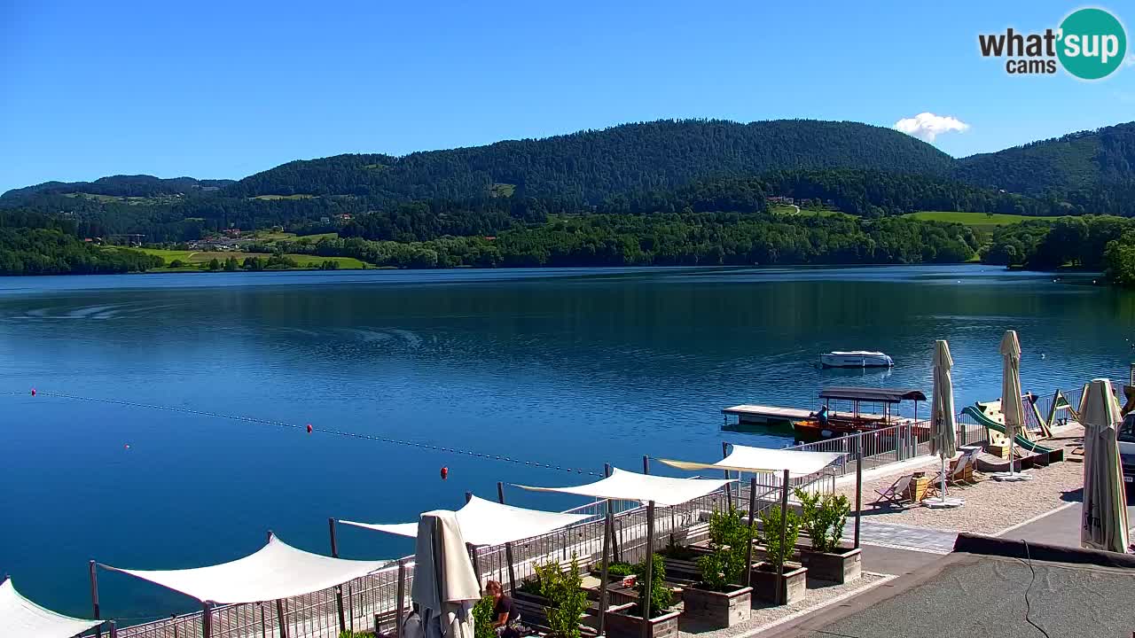 Spletna kamera Velenjsko jezero – Pogled v živo z Velenjske plaže