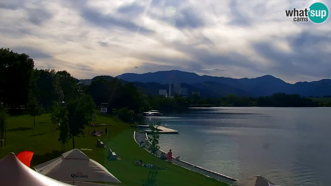 Web kamera Velenjsko jezero – Plaža Velenje uživo