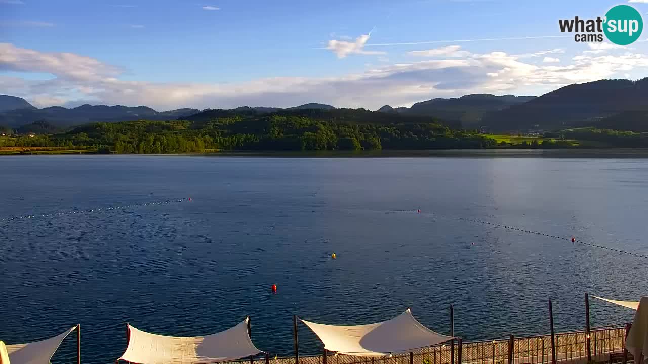 Spletna kamera Velenjsko jezero – Pogled v živo z Velenjske plaže