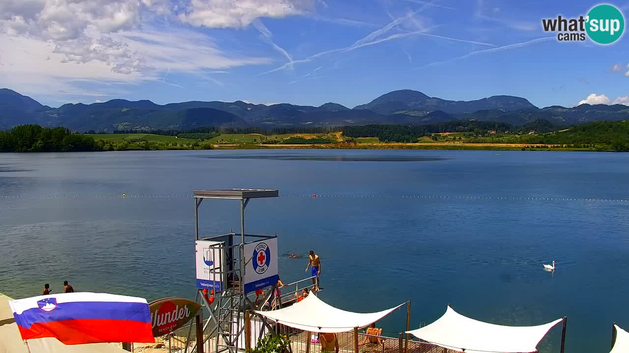 Spletna kamera Velenjsko jezero – Pogled v živo z Velenjske plaže