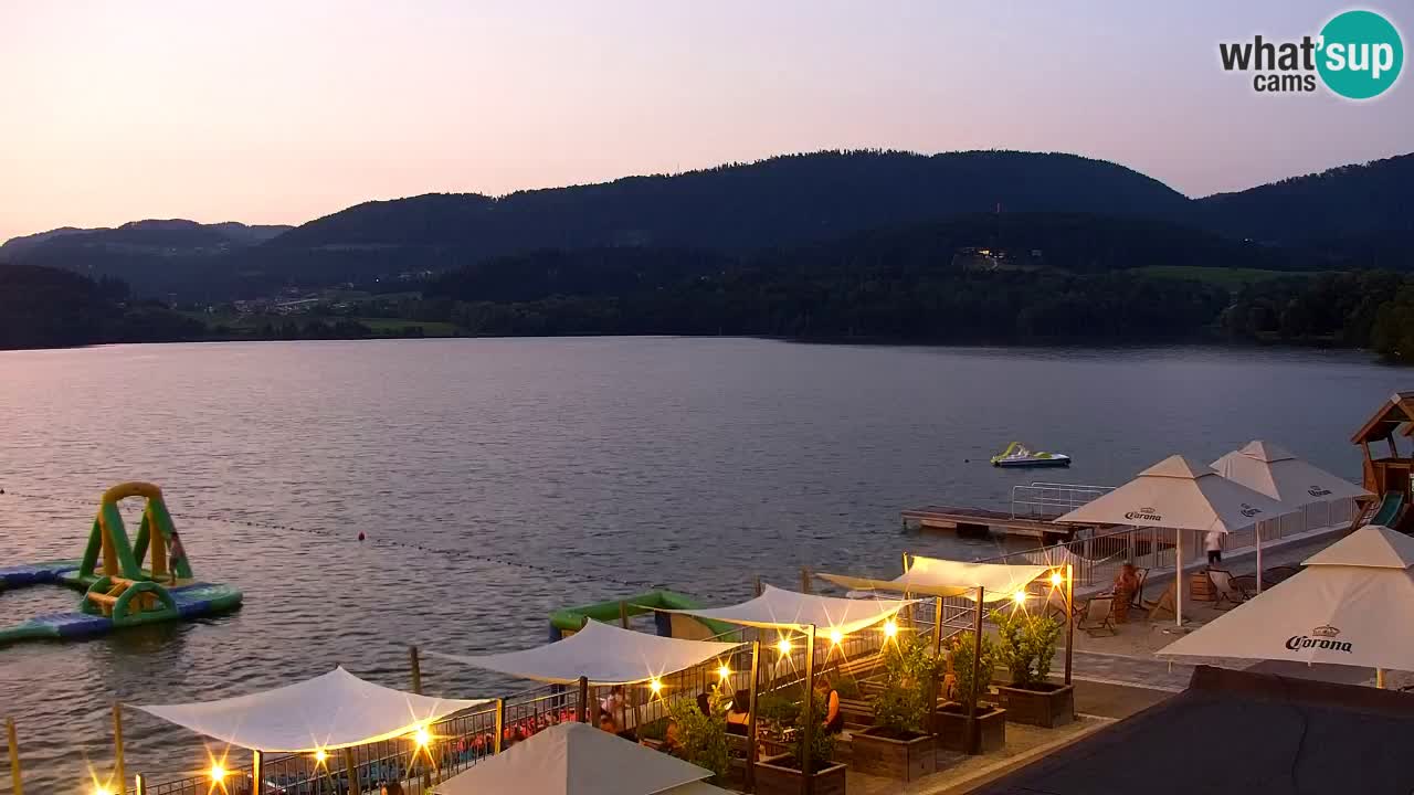 Spletna kamera Velenjsko jezero – Pogled v živo z Velenjske plaže