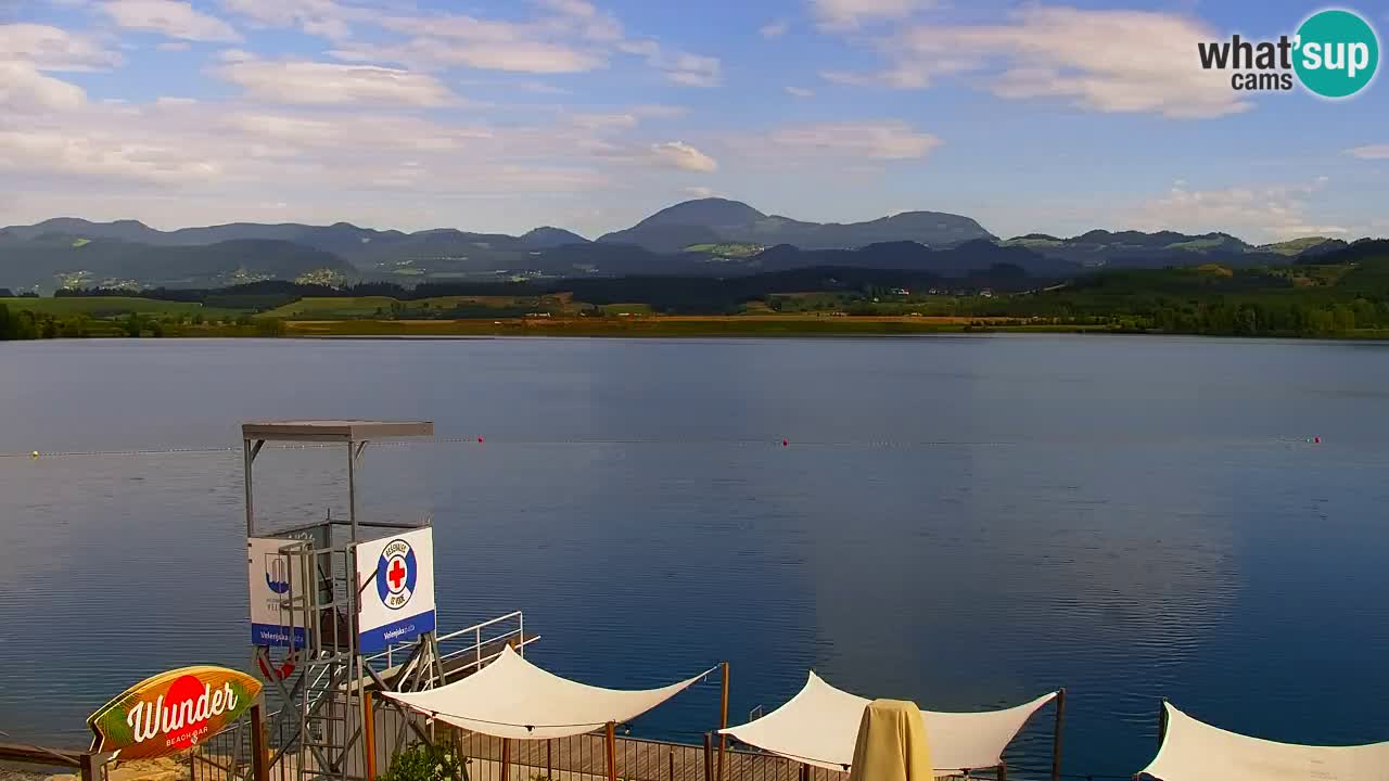 Spletna kamera Velenjsko jezero – Pogled v živo z Velenjske plaže