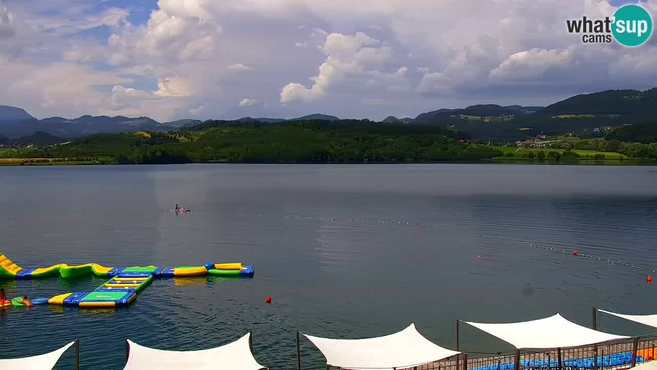 Spletna kamera Velenjsko jezero – Pogled v živo z Velenjske plaže