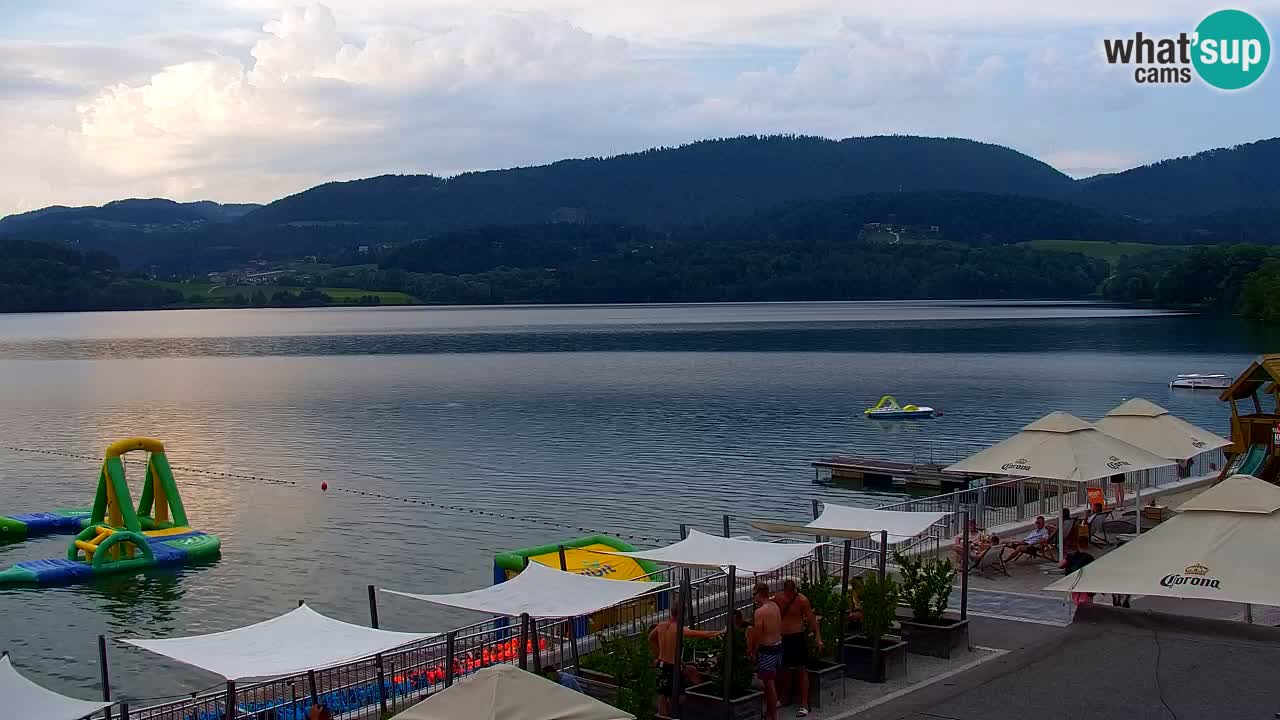 Spletna kamera Velenjsko jezero – Pogled v živo z Velenjske plaže