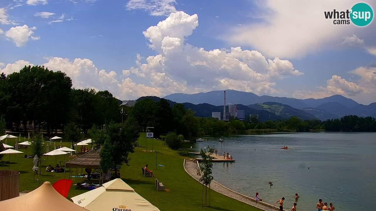 Spletna kamera Velenjsko jezero – Pogled v živo z Velenjske plaže