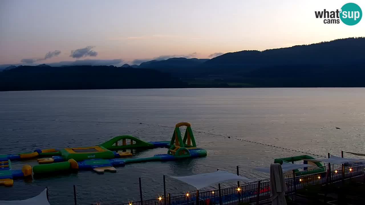 Spletna kamera Velenjsko jezero – Pogled v živo z Velenjske plaže
