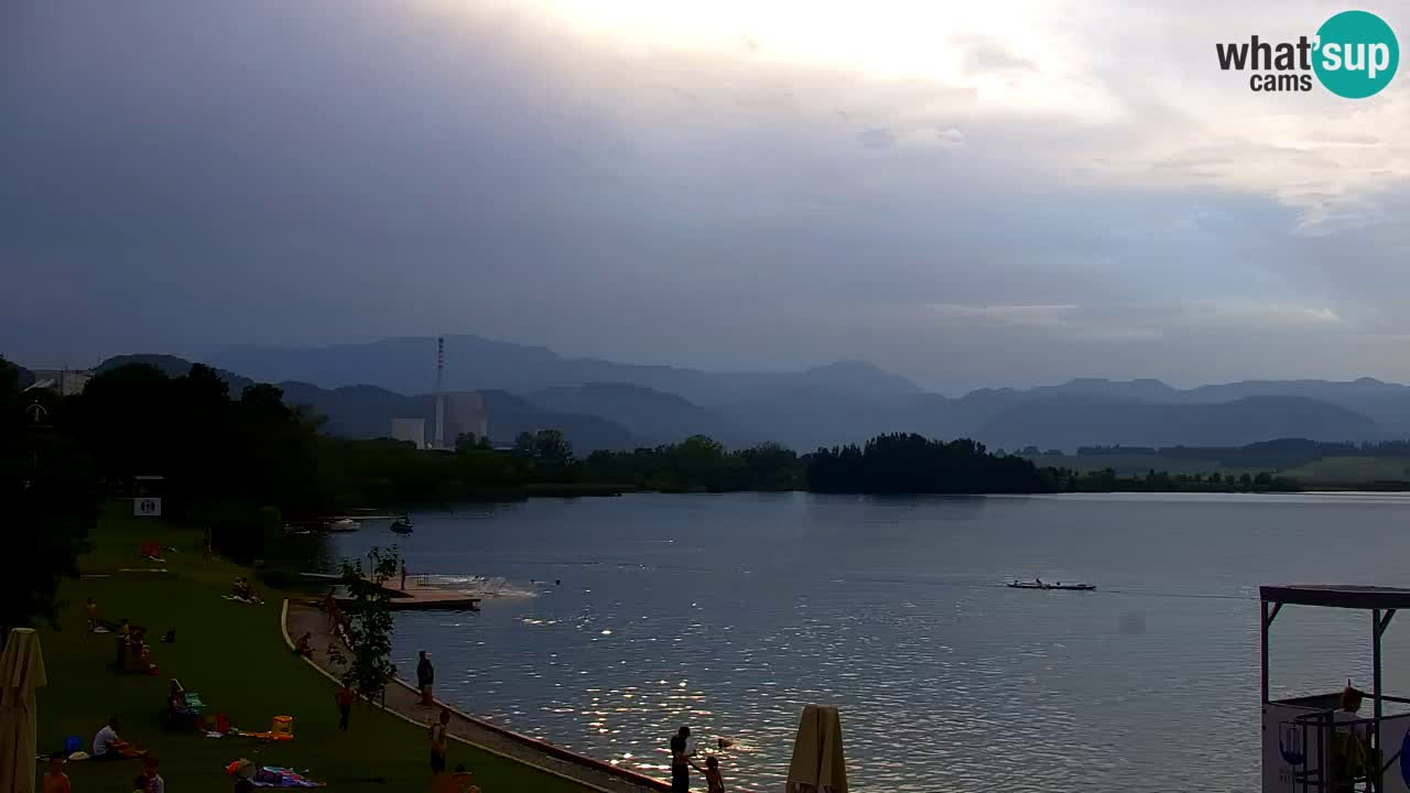 Web kamera Velenjsko jezero – Plaža Velenje uživo
