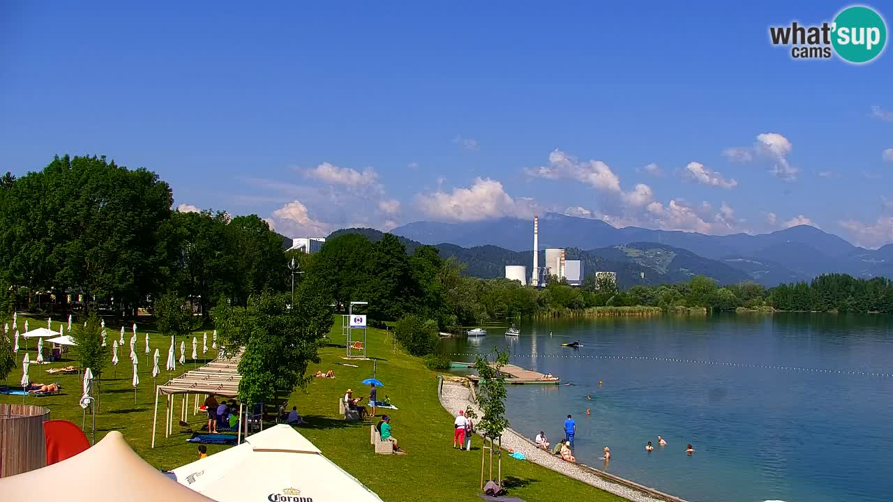 Spletna kamera Velenjsko jezero – Pogled v živo z Velenjske plaže