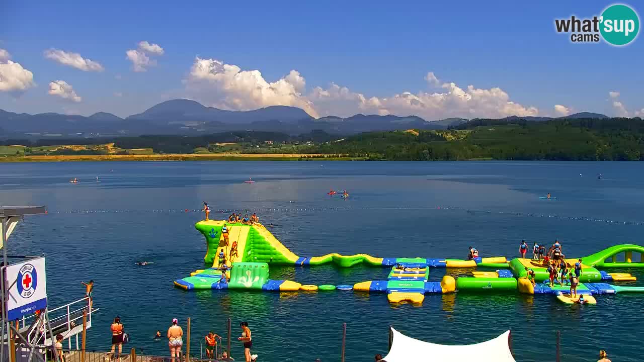 Spletna kamera Velenjsko jezero – Pogled v živo z Velenjske plaže