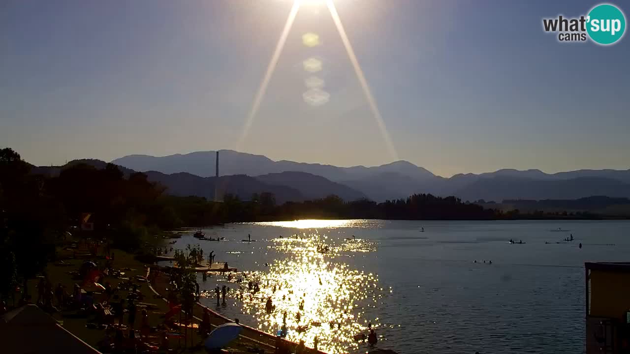 Web kamera Velenjsko jezero – Plaža Velenje uživo