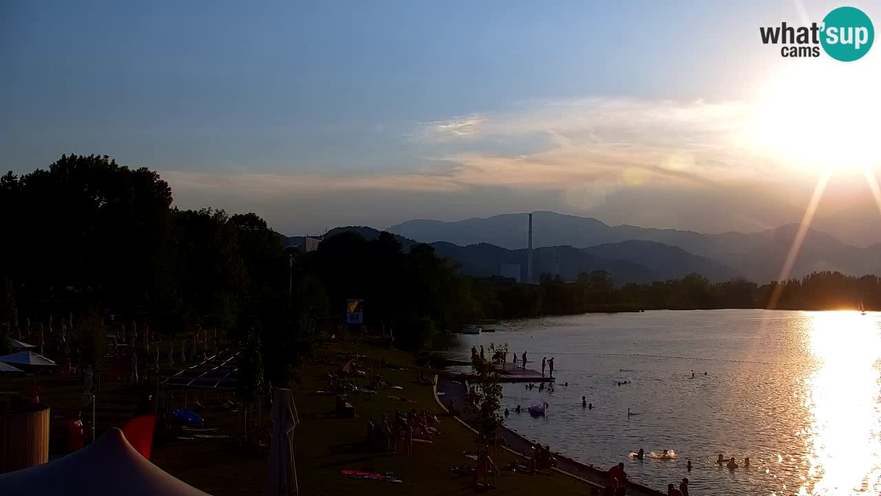 Web kamera Velenjsko jezero – Plaža Velenje uživo