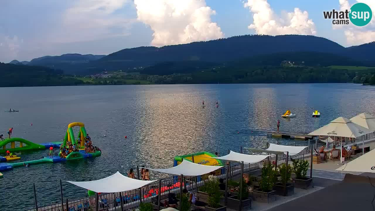 Spletna kamera Velenjsko jezero – Pogled v živo z Velenjske plaže