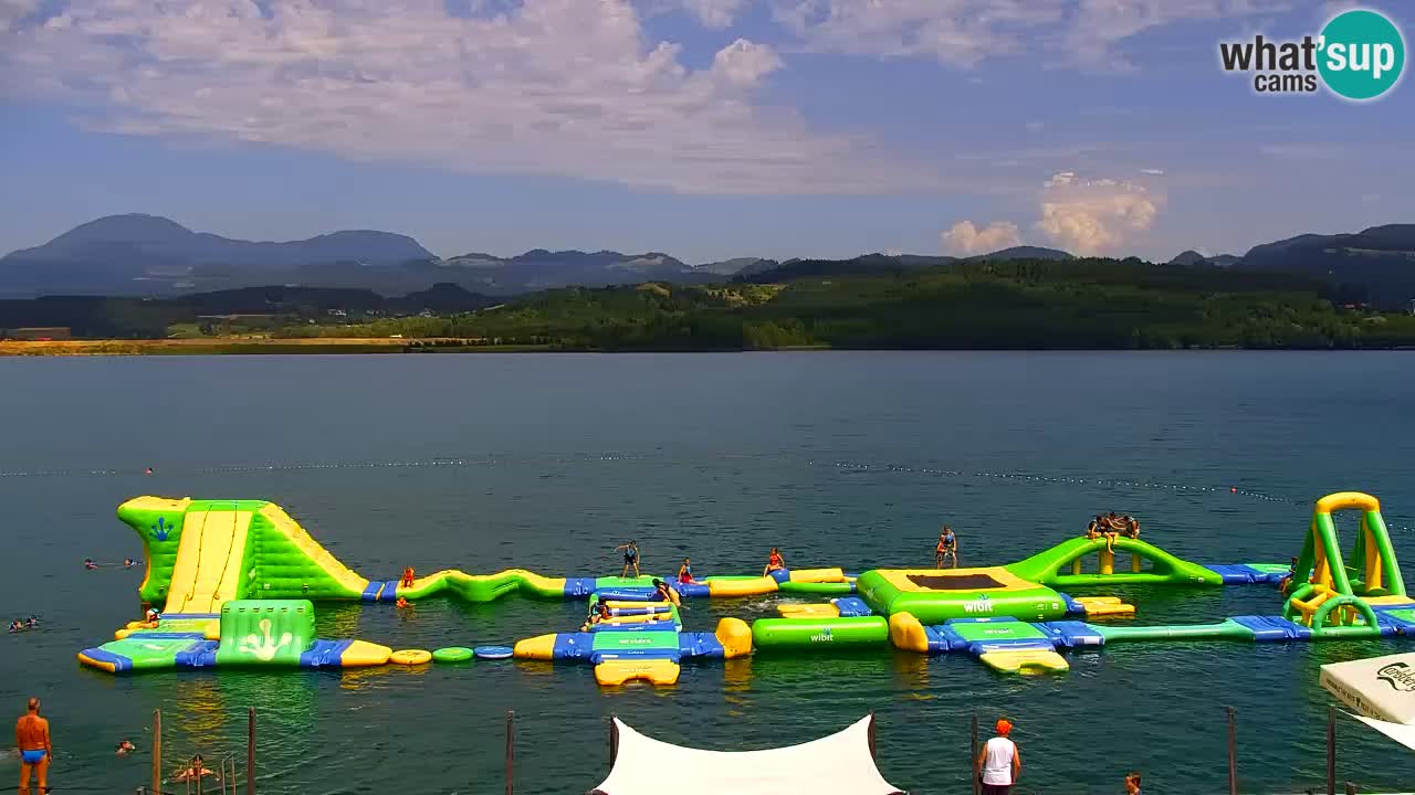 Spletna kamera Velenjsko jezero – Pogled v živo z Velenjske plaže