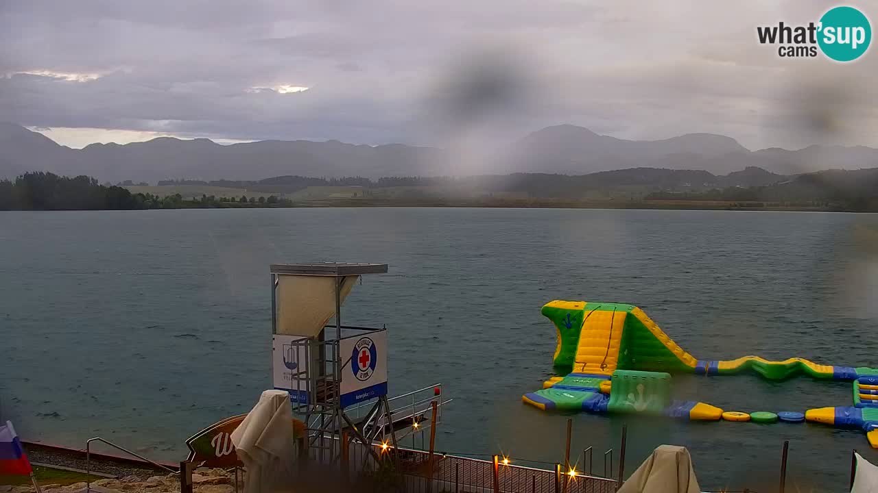 Web kamera Velenjsko jezero – Plaža Velenje uživo