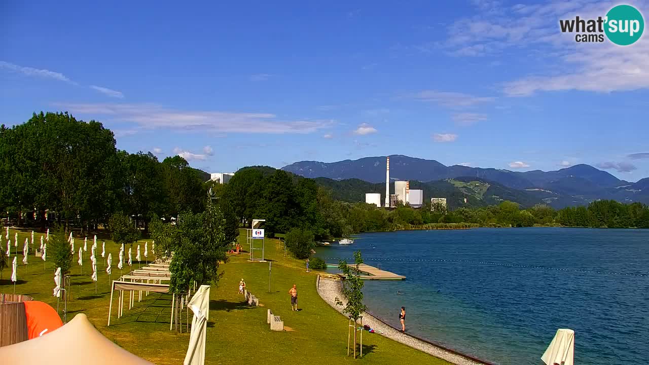 Spletna kamera Velenjsko jezero – Pogled v živo z Velenjske plaže