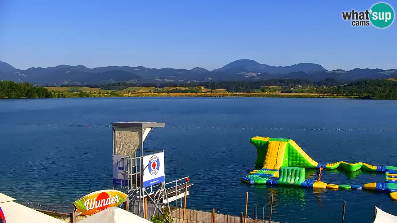 Spletna kamera Velenjsko jezero – Pogled v živo z Velenjske plaže