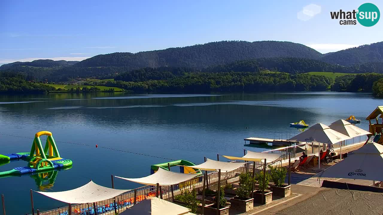 Spletna kamera Velenjsko jezero – Pogled v živo z Velenjske plaže