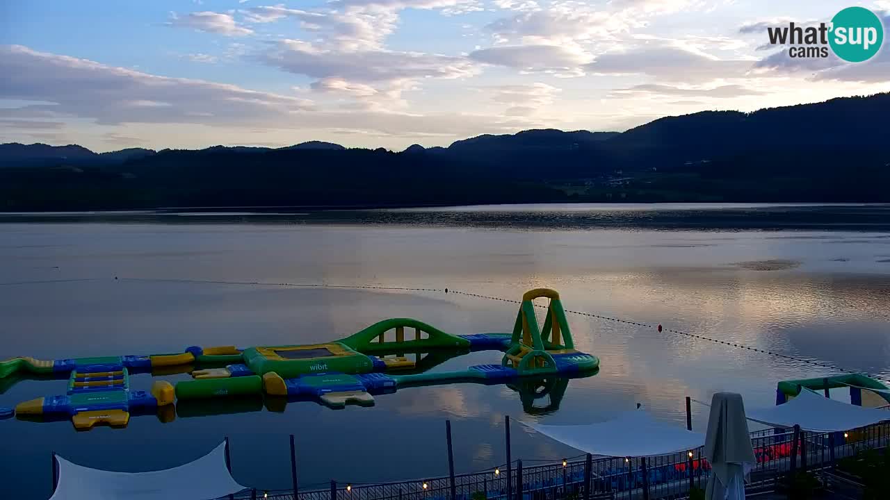 Spletna kamera Velenjsko jezero – Pogled v živo z Velenjske plaže