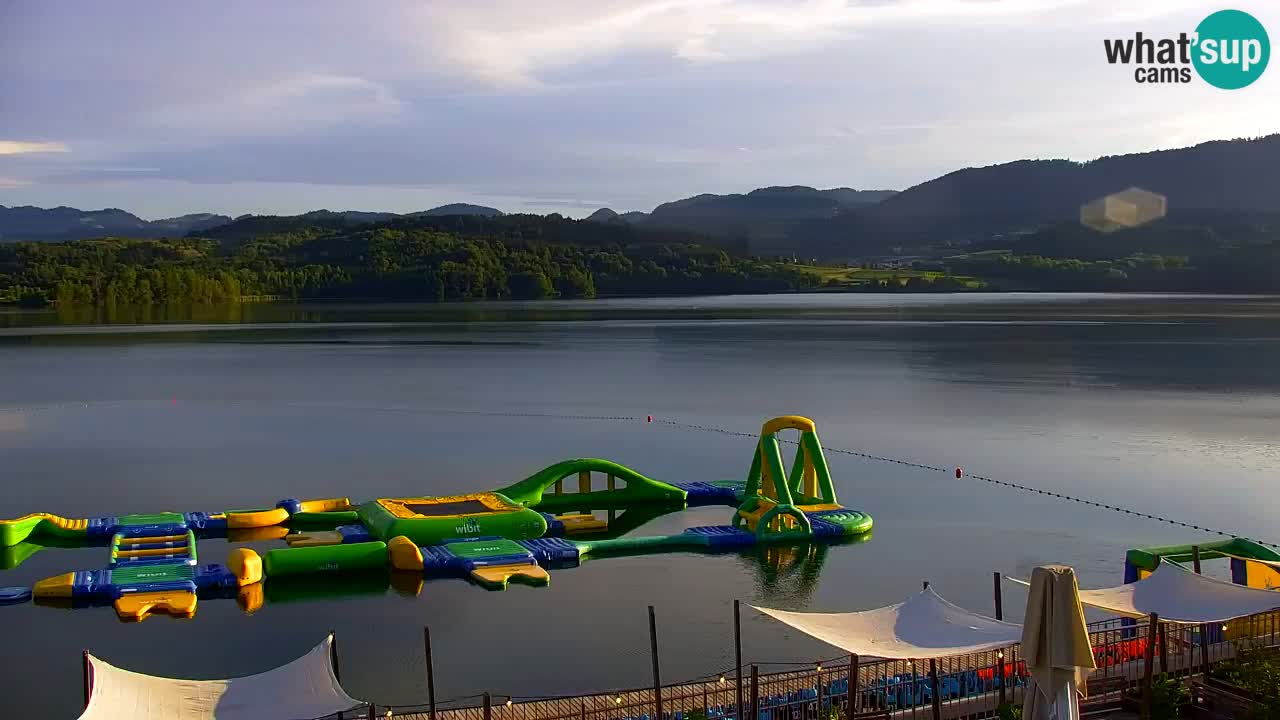 Spletna kamera Velenjsko jezero – Pogled v živo z Velenjske plaže