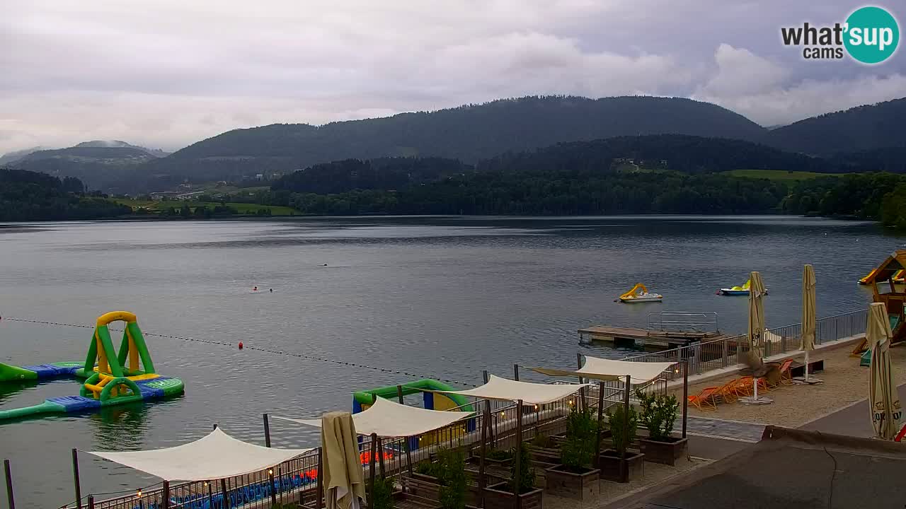 Spletna kamera Velenjsko jezero – Pogled v živo z Velenjske plaže