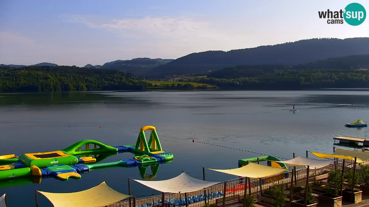 Spletna kamera Velenjsko jezero – Pogled v živo z Velenjske plaže