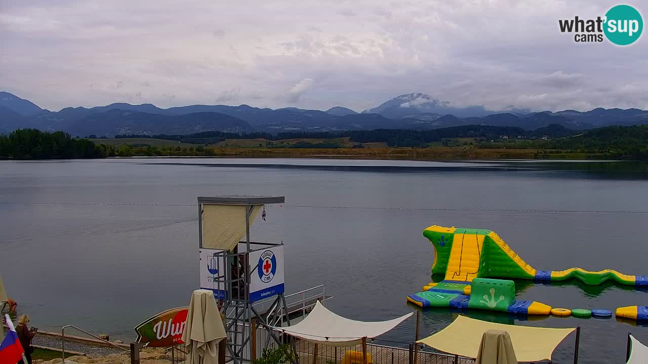 Spletna kamera Velenjsko jezero – Pogled v živo z Velenjske plaže