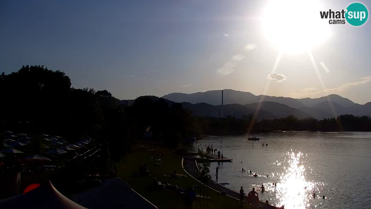 Web kamera Velenjsko jezero – Plaža Velenje uživo