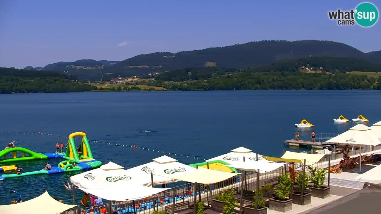 Spletna kamera Velenjsko jezero – Pogled v živo z Velenjske plaže