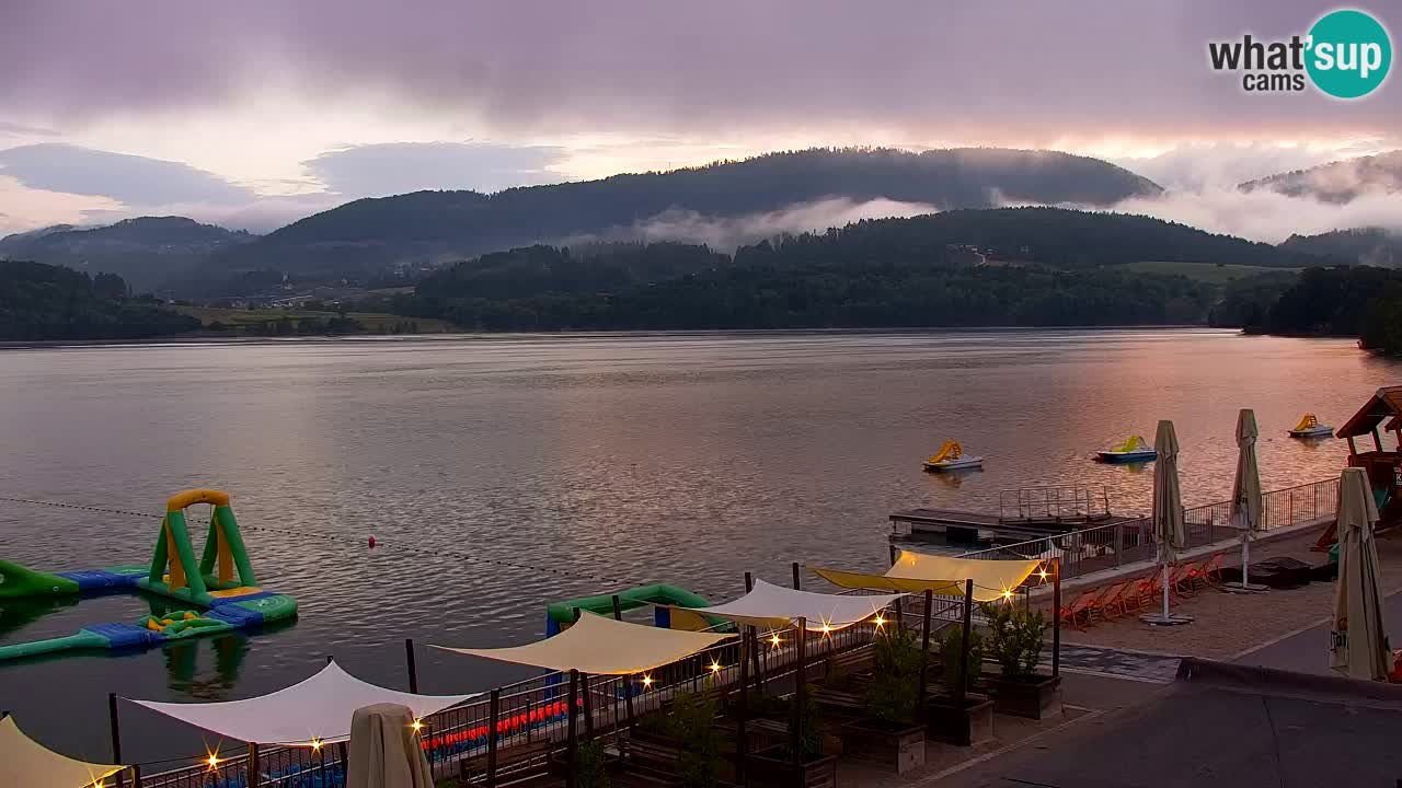 Spletna kamera Velenjsko jezero – Pogled v živo z Velenjske plaže