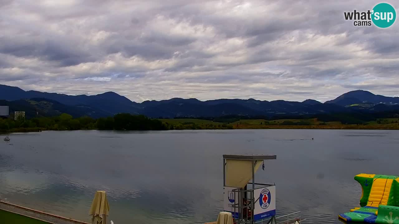 Web kamera Velenjsko jezero – Plaža Velenje uživo
