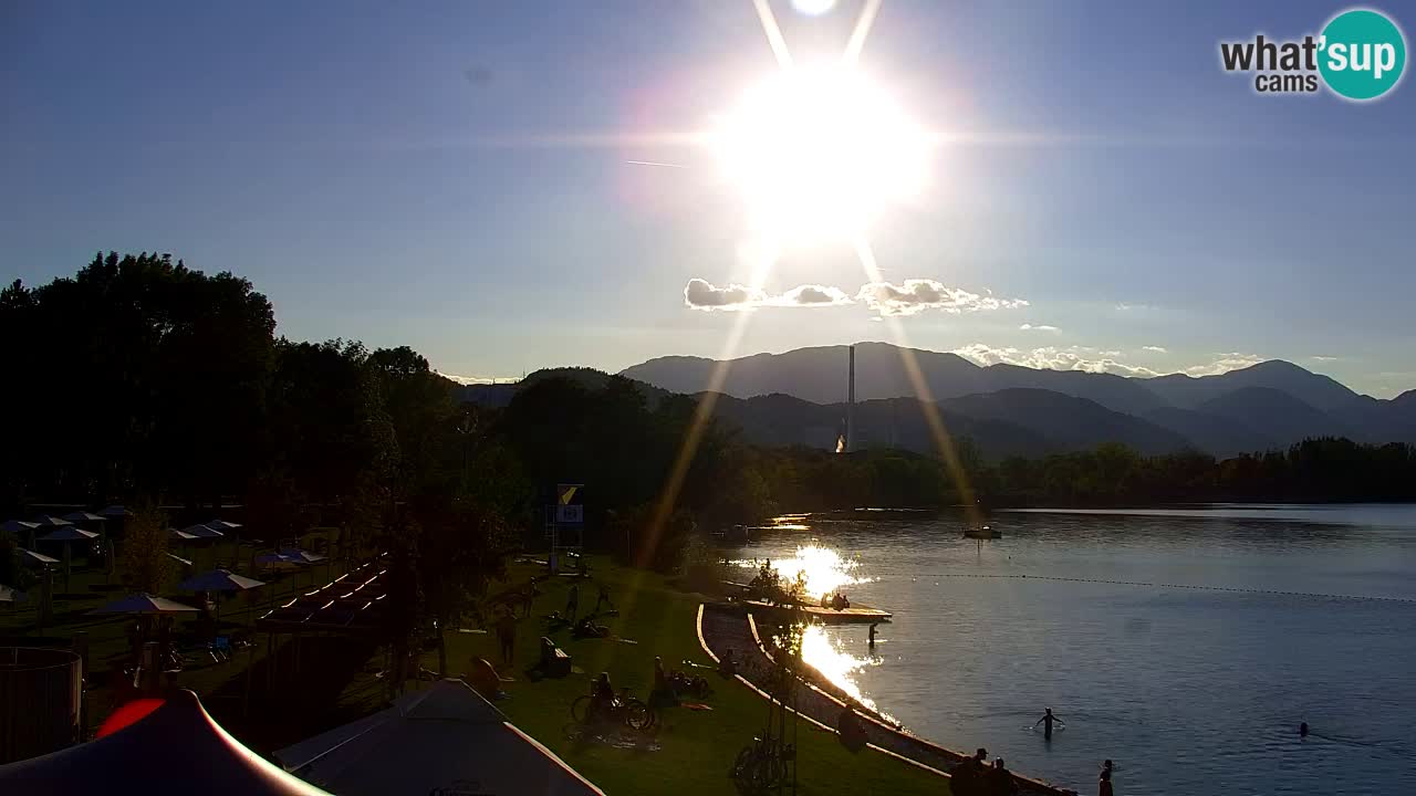 Web kamera Velenjsko jezero – Plaža Velenje uživo