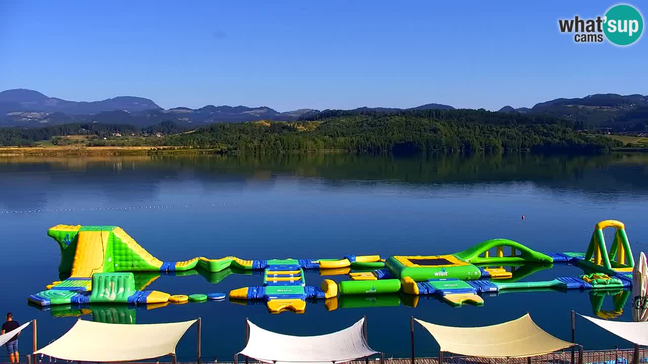 Spletna kamera Velenjsko jezero – Pogled v živo z Velenjske plaže