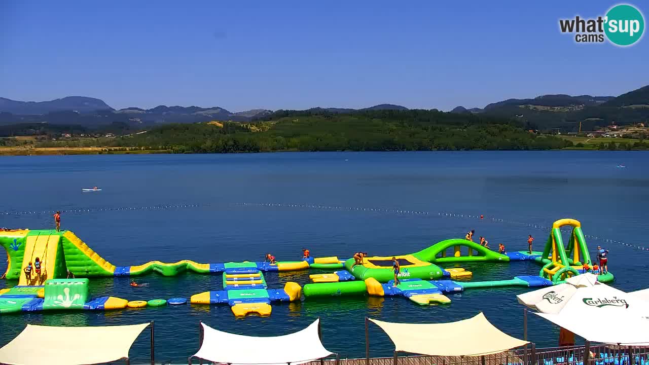 Spletna kamera Velenjsko jezero – Pogled v živo z Velenjske plaže