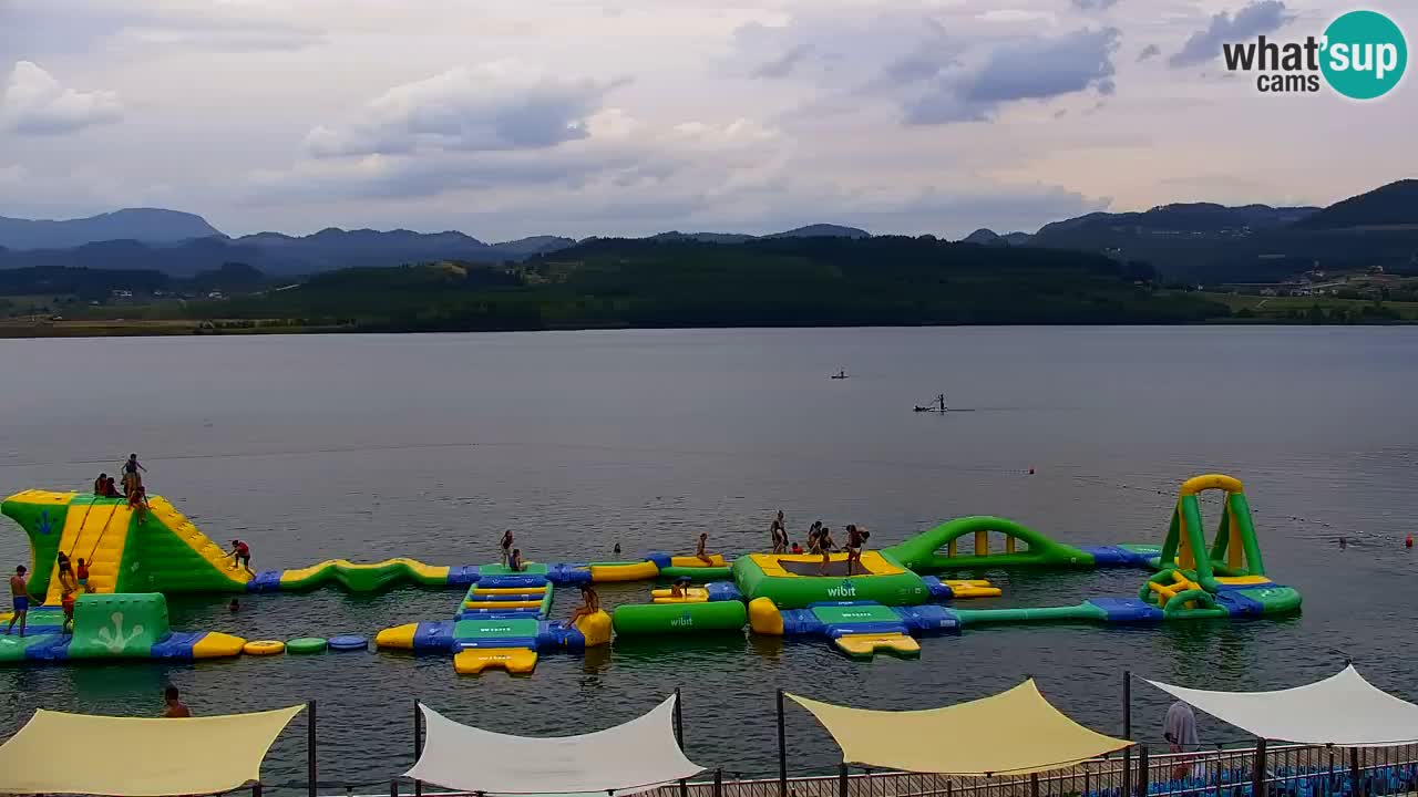 Spletna kamera Velenjsko jezero – Pogled v živo z Velenjske plaže