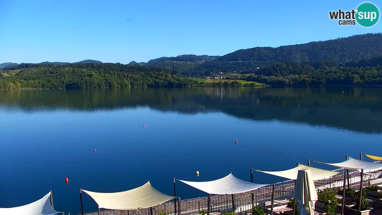 Spletna kamera Velenjsko jezero – Pogled v živo z Velenjske plaže